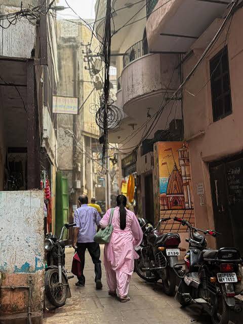 Walking through the lanes of Banaras city