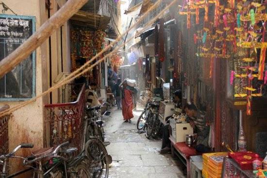 Walking through the lanes of Banaras city